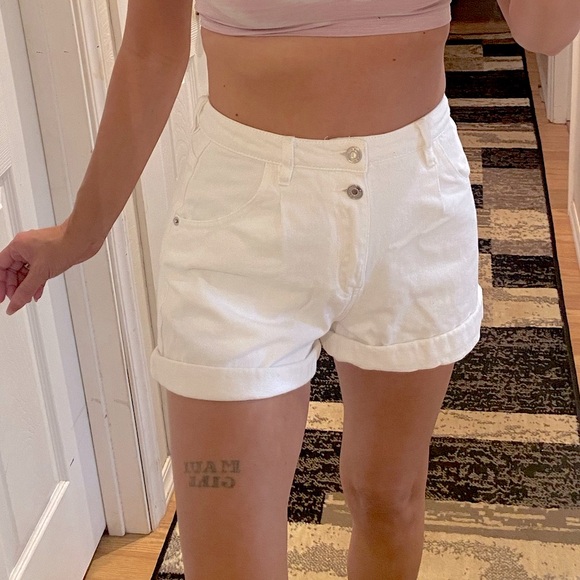 Missguided Pants - MISGUIDED White high waist shorts size small //4 EUC